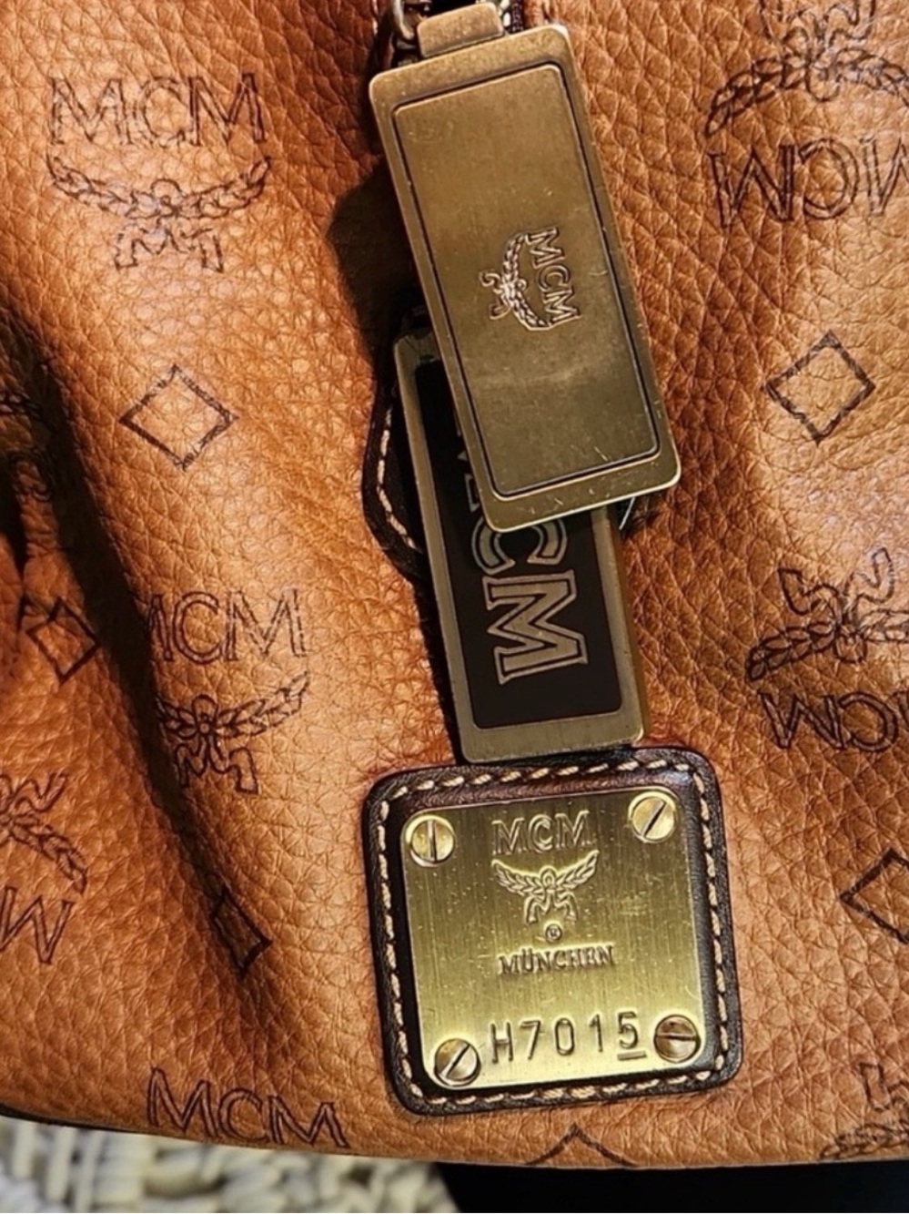 MCM Vintage Visetos Munchen Boston Bag and Gold Hardware - Picture 6 of 15